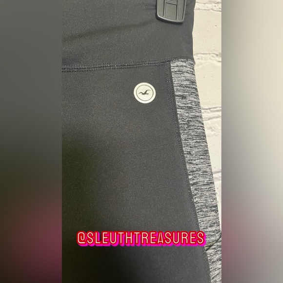 Hollister Cali Sport Capri Leggings Black Gray Sides Bottom Cut Out Size S Logo - Picture 2 of 6
